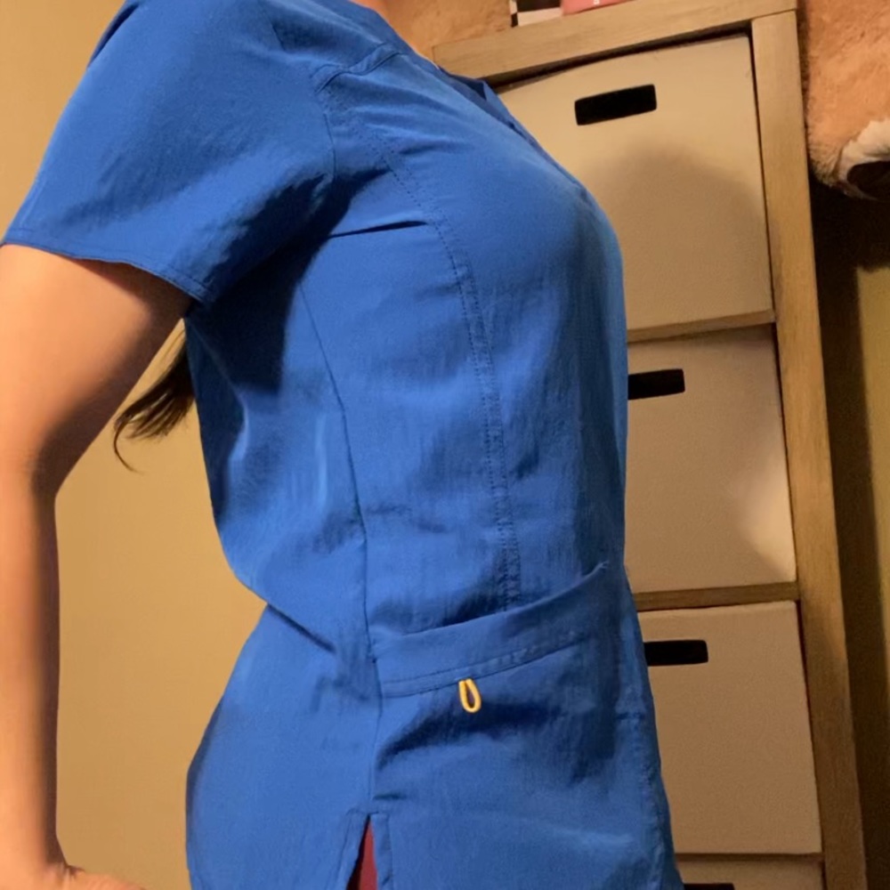 Scrub top - Picture 2 of 3